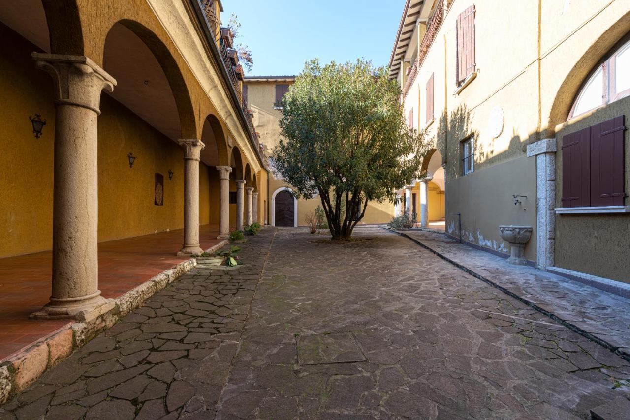 Appartamento Agata San Felice del Benaco Buitenkant foto